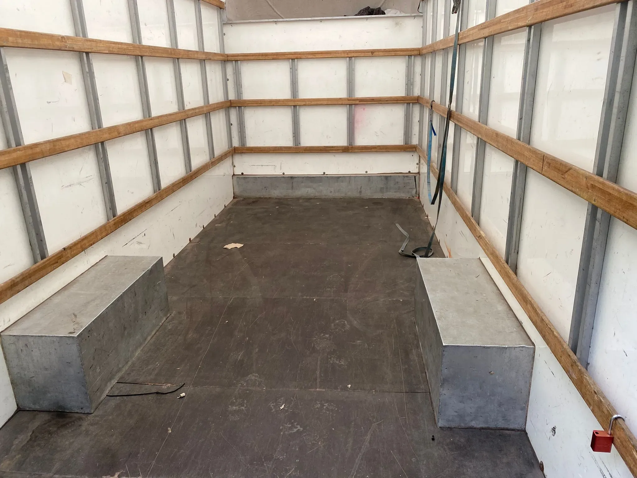 Moving service 1
